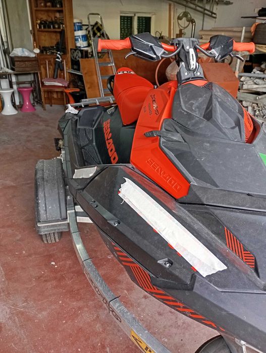 Vendo mota de água como nova