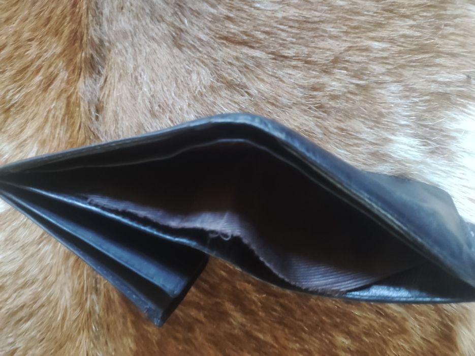 Carteira em pele genuína