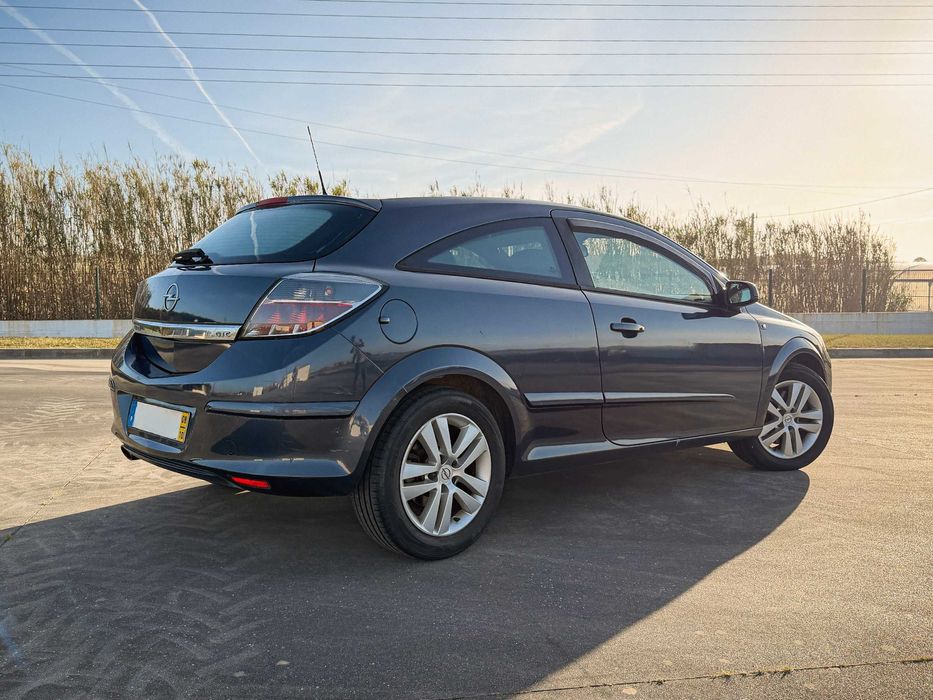 Opel Astra H GTC 1.7 | 2008 | 264 mil km | Bluetooth | Modo Sport