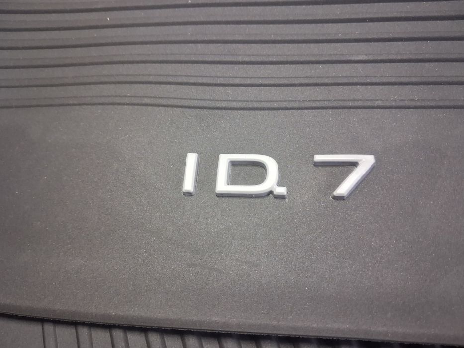 Oryginalne dywaniki gumowe vw ID.7