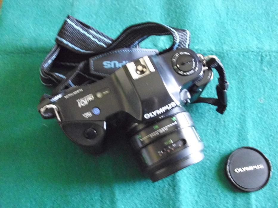 Máquina Fotográfica OLIMPUS OM101+FLASH Muito Bom Estado