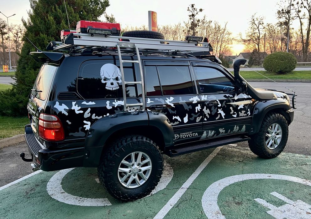 Toyota Land Cruiser 100 4.7 off-road