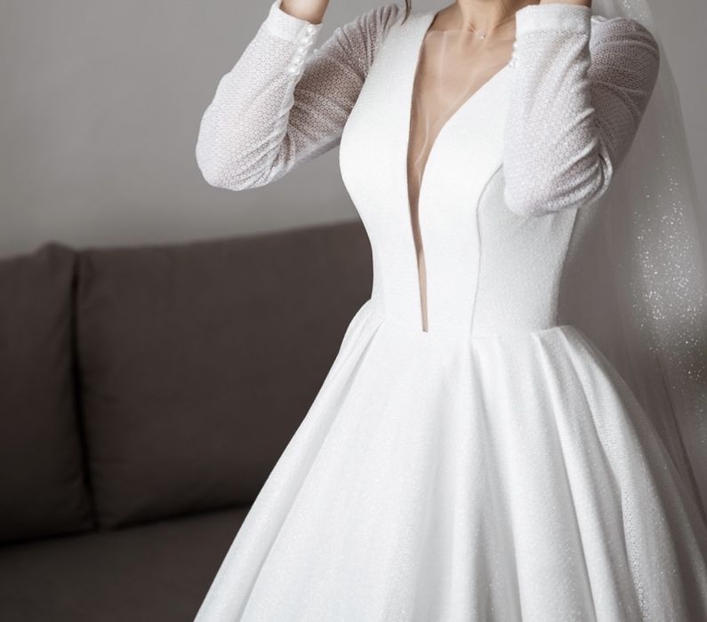 Весільна сукня біла