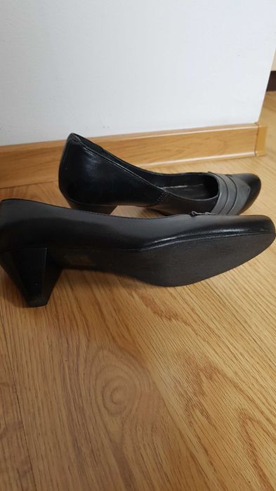 Czółenka skóra naturalna  roz. 39