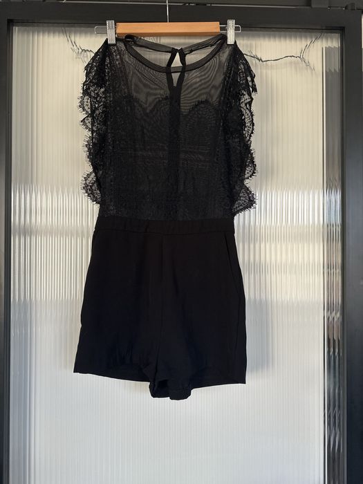 Czarny kombinezon z koronkowym topem ONLY 36