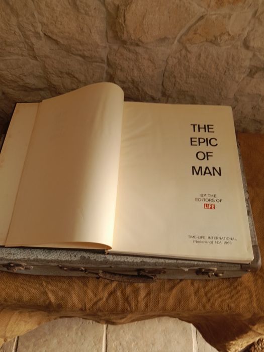 Livro , já Raro,"The Epic Of Man"Time Life International-1962