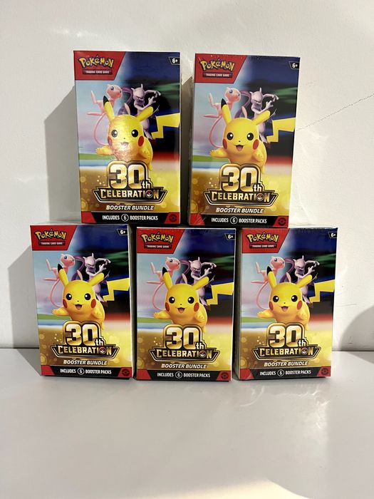 Pokémon TCG: 30th Celebration - Booster Bundle