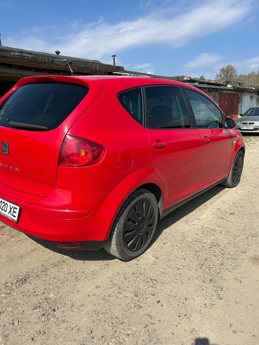 Сеат Альтеа  власниця