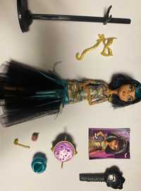 Bonecos / Bonecas Monster High ORIGINAIS 15cm Lumiar • OLX Portugal