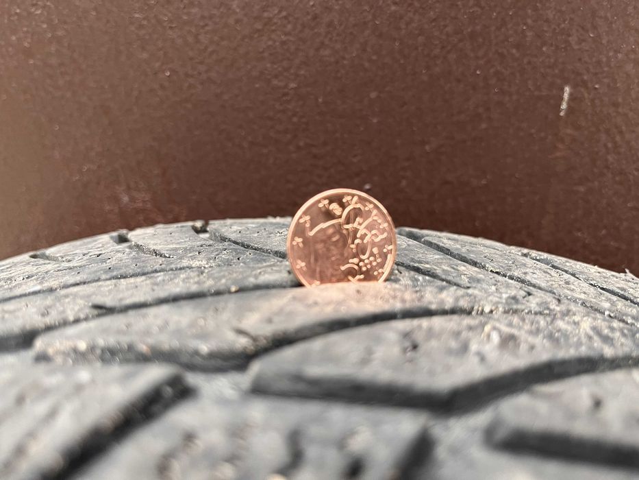 215/65R16 Goodyear Ultragrip Ice 2