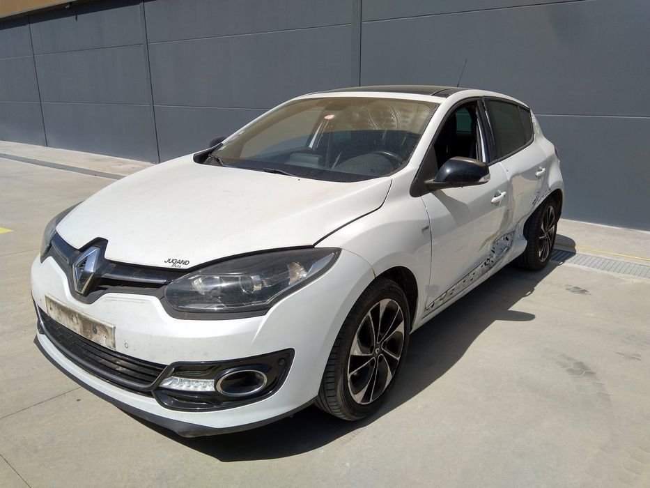 RENAULT MEGANE III Hatchback - 2015 - Para Peças
