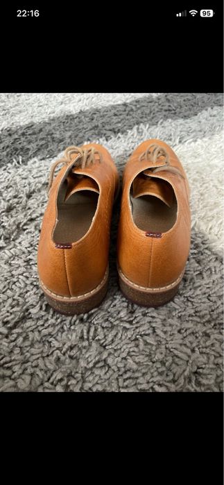 Buty  w bardzo dobrym stanie prawdziwa skora