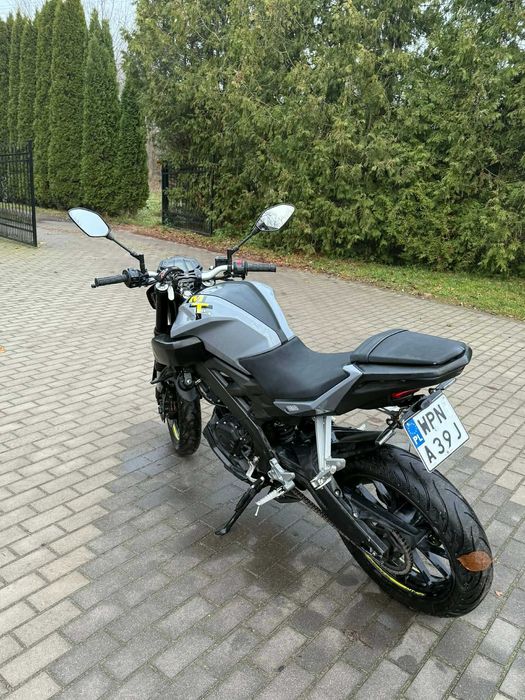Yamaha MT 125 akrapovic