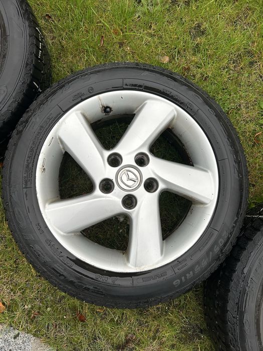 Komplet alufelg Mazda z oponami zimowymi Dębica Frigo
