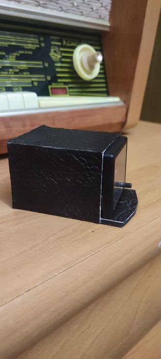 Салонные часы Рено 19. Kienzle