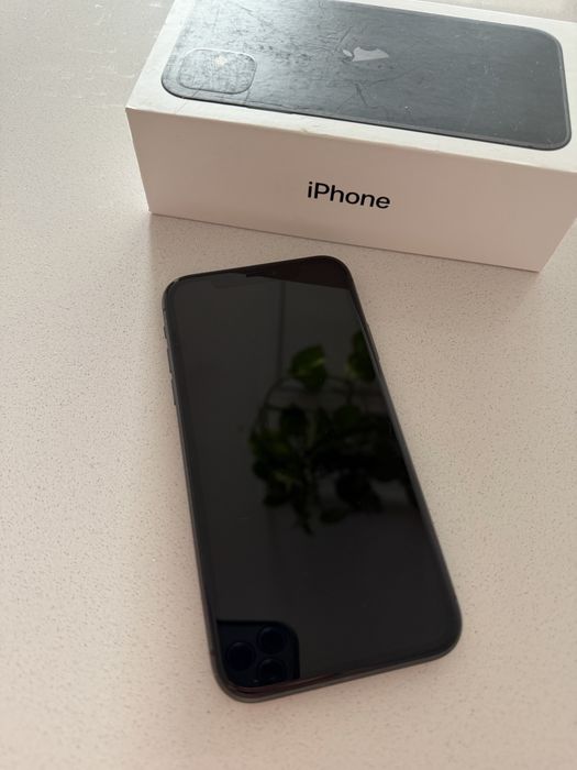 Apple IPhone 11 preto 16gb