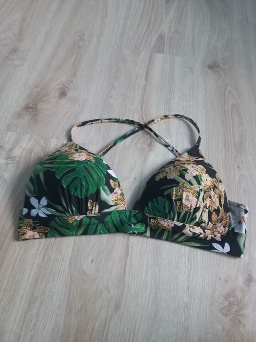 Góra od bikini H&M 44