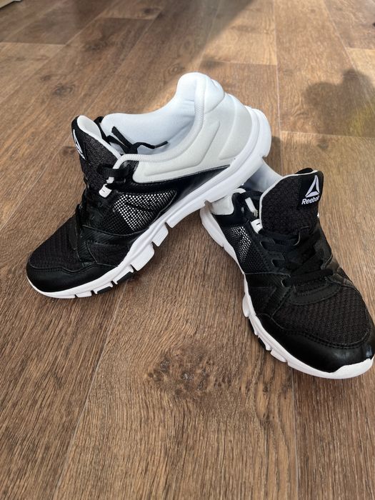 Кросівки жіночі Reebok, 39,5 , чорно-білі