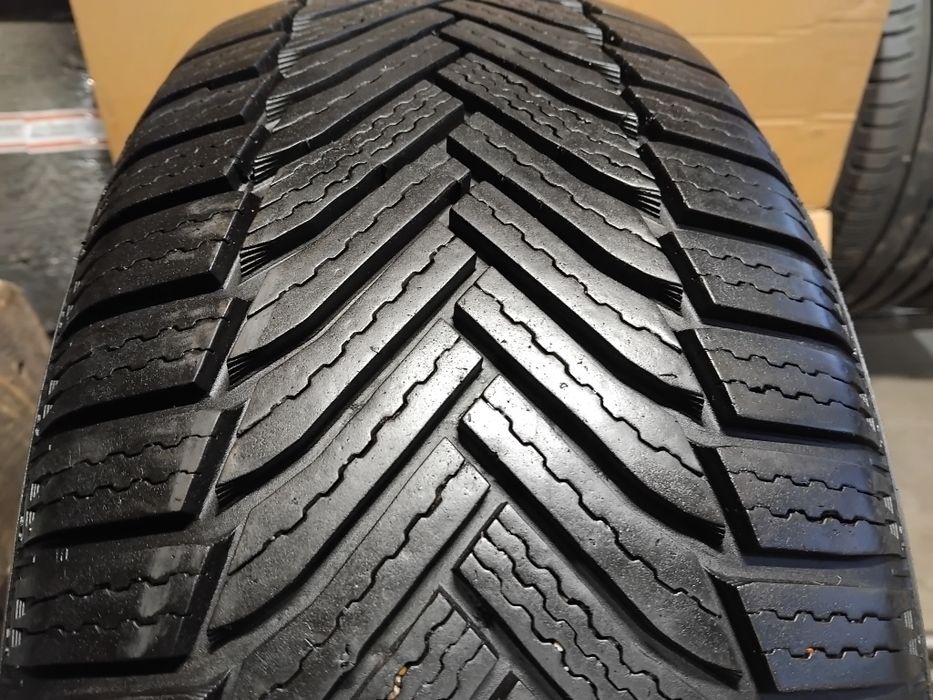 Opona zimowa 215/55R16 Michelin  Alpin 6