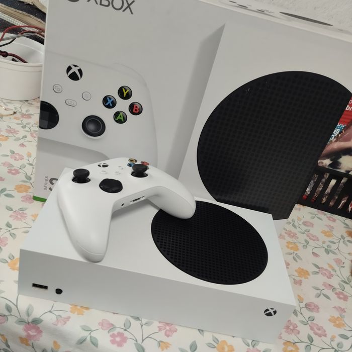 Xbox Series S. Como novo.