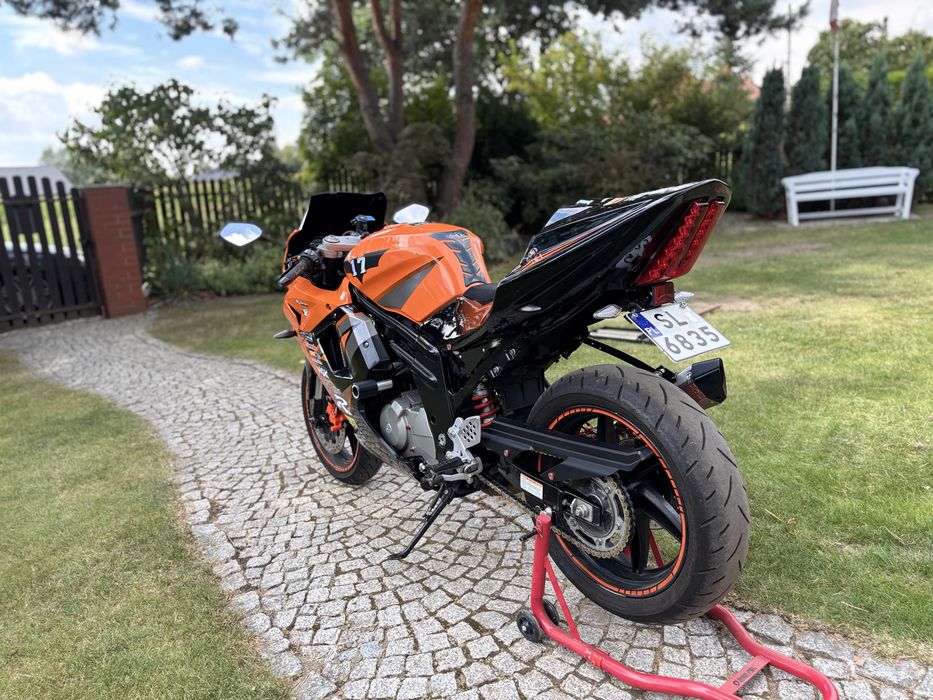Hyosung GT650R A2