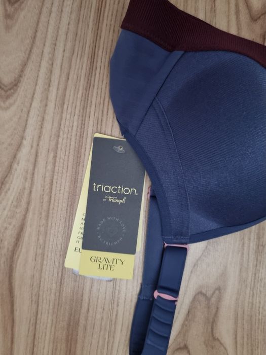 Biustonosz Triumph Triaction 70B