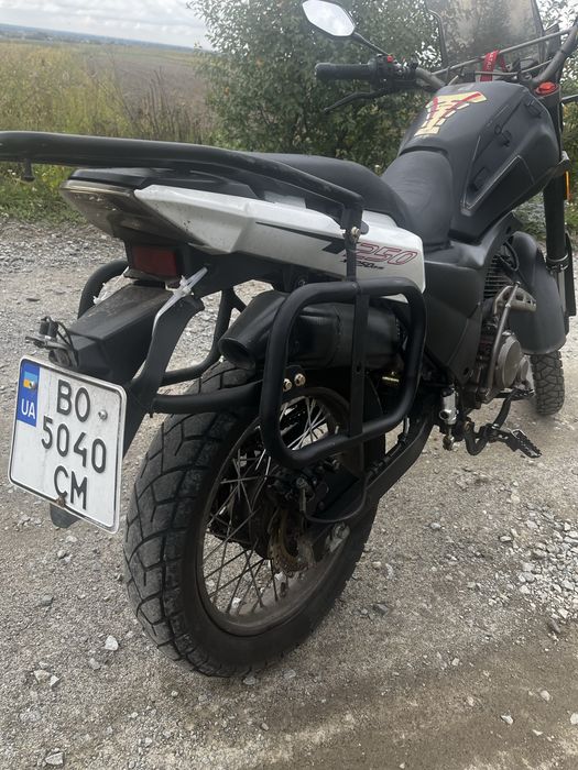 Продам мотоцикл Shineray x-trail 250