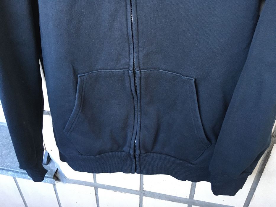 Толстовка Puma чорна із принтом на спині