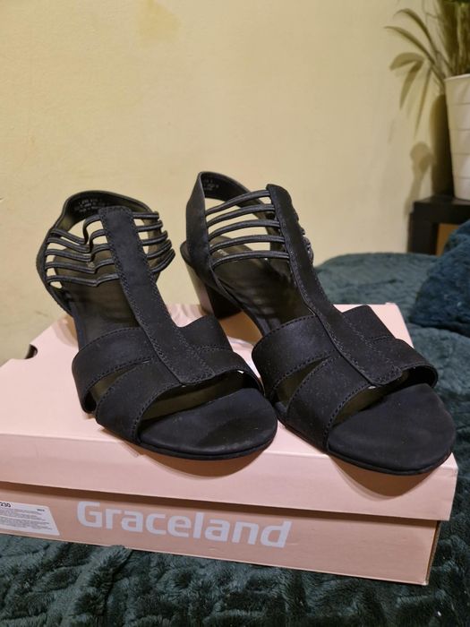 Używane buty na obcasie