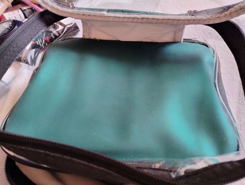 Косметичка велика