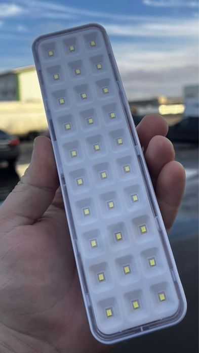 Лампи Ліхтарі Світильники LED Енергозберігаючі