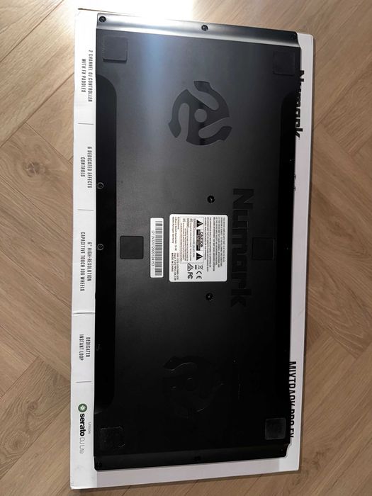 Kontroler DJ Numark Mixtrack Pro FX