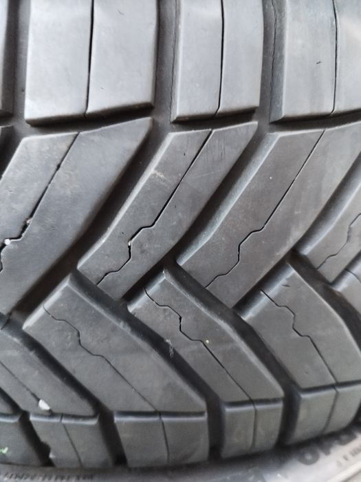 215/60/17C 109/107T Michelin Agilis CrossClimate