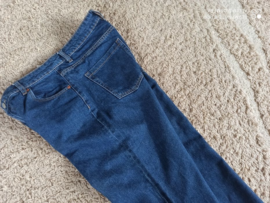 Damskie spodnie Reserved rozmiar 40 straight