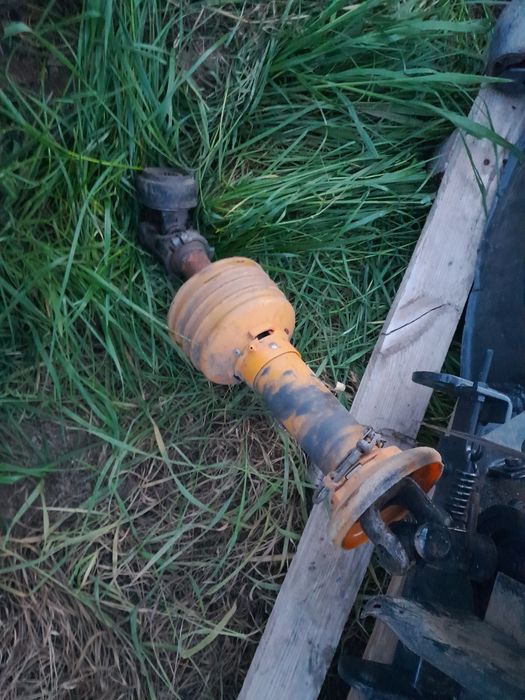 Wałek kosiska deck iseki sxg 22 stan bdb ISEKI SXG traktorek kosiarka