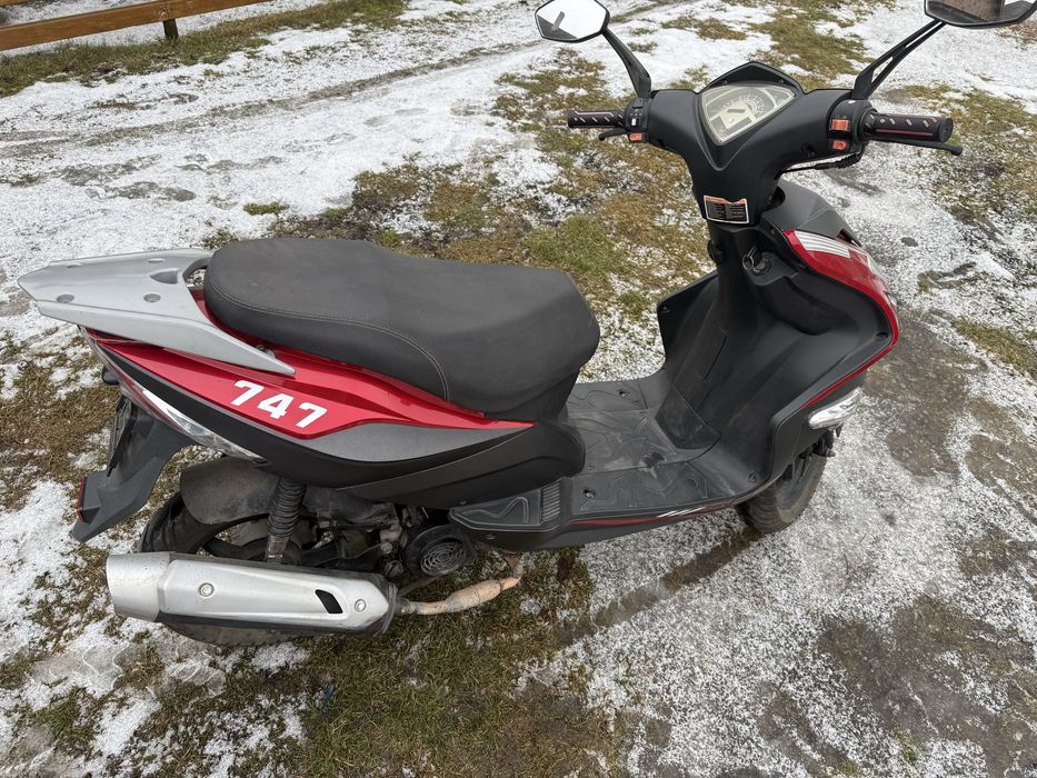 Skuter Romet 747