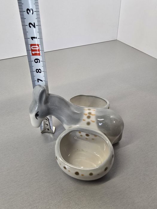 Porcelana Połonne przyprawnik osiołek.