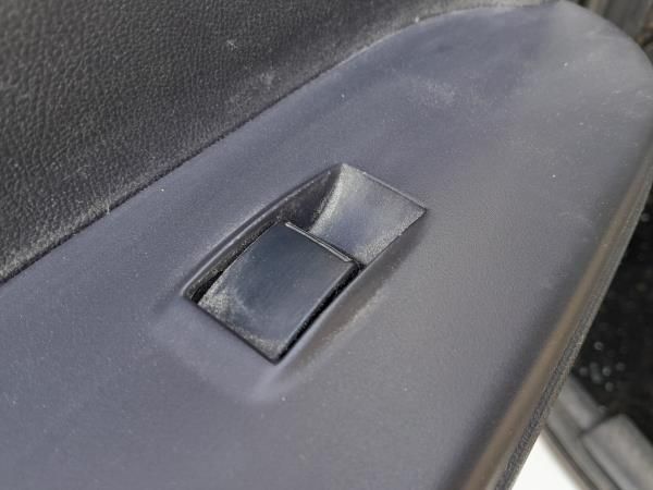 Comando / botão / interruptor vidros trás esquerdo CITROËN C4 Aircross
