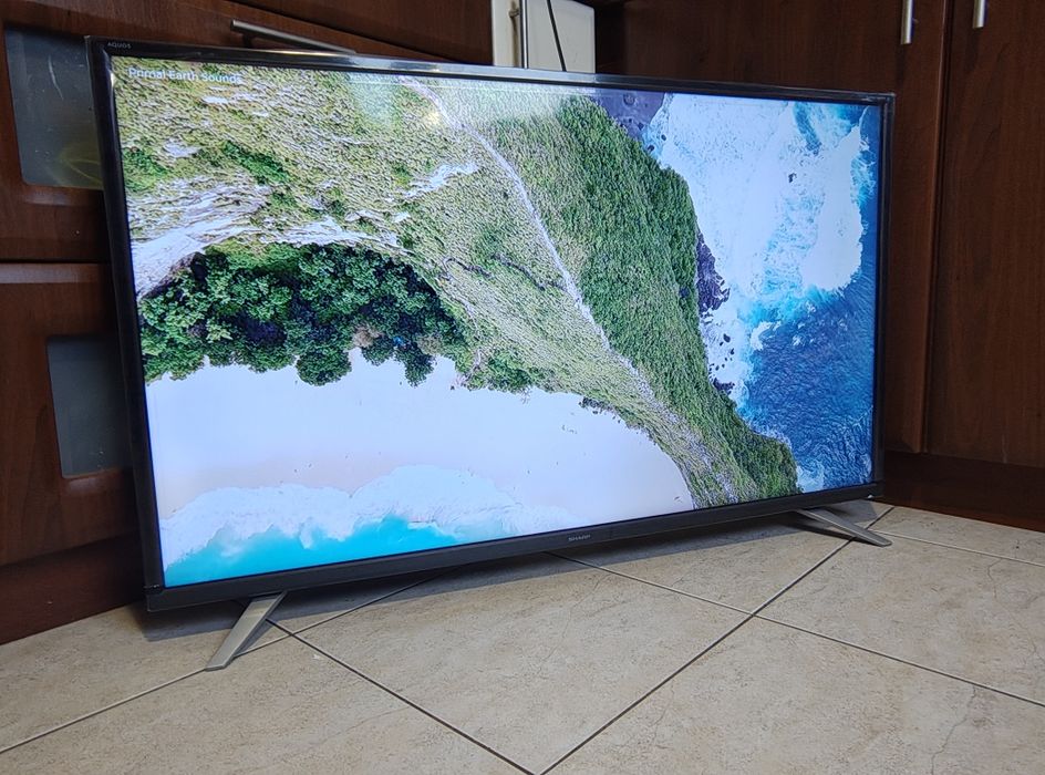 SHARP 55 - Smart TV. DVB-T T2! Harman- kordon !