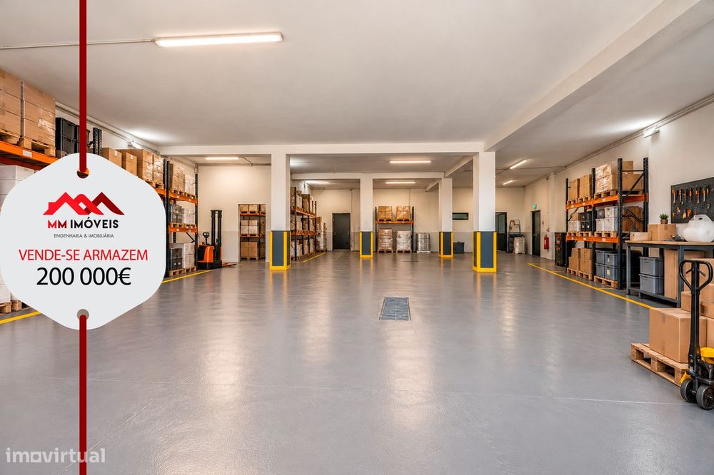 Armazém com 249,50 m² | Pedrouços | Excelentes acessos | Próximo S. Jo