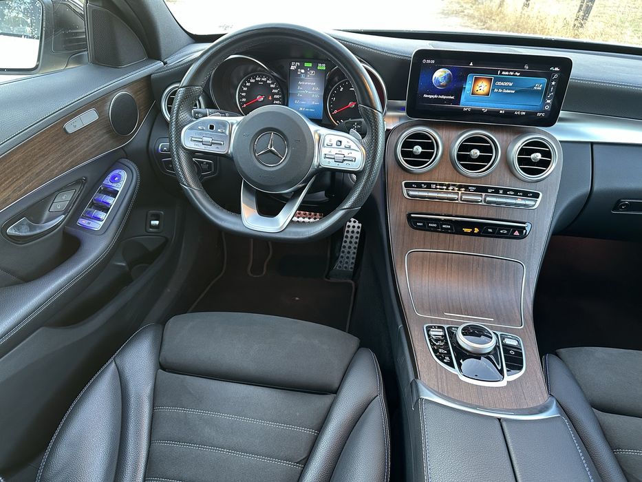 Mercedes-Benz C 300 — fotografia 12