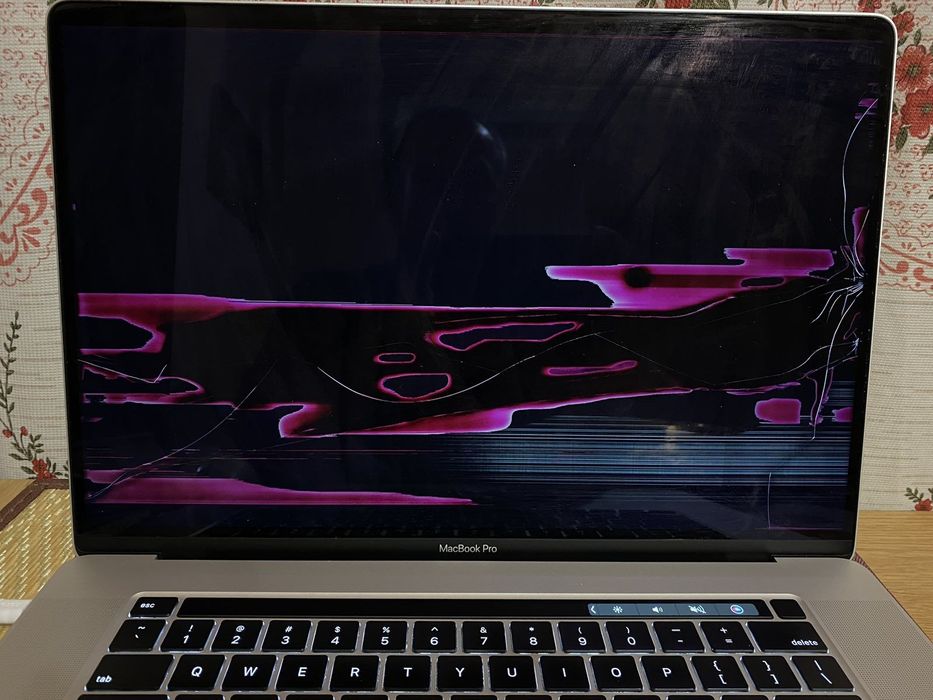 дисплей MacBook Pro 16" ( A2141 ) Silver 2019 на запчасти битый