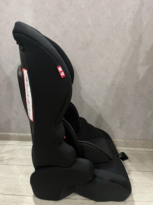 Дитяче автокрісло.Детское автокресло.Есть наклон для сна. Німеччина