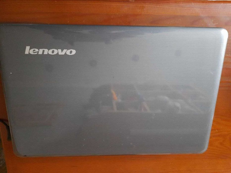 Продам ноутбук LENOVO G550.