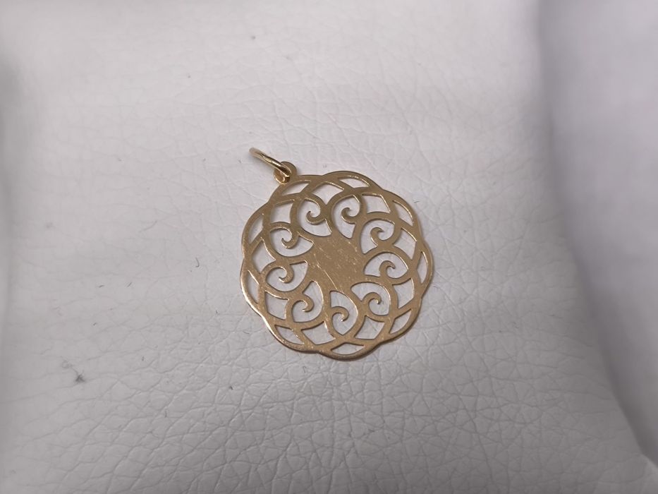 Кулон золотой (0.85гр)