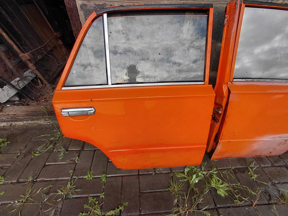 Продам двері ВАЗ 2101-099