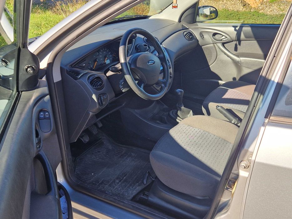 Ford Focus 1.4 gasolina/gpl