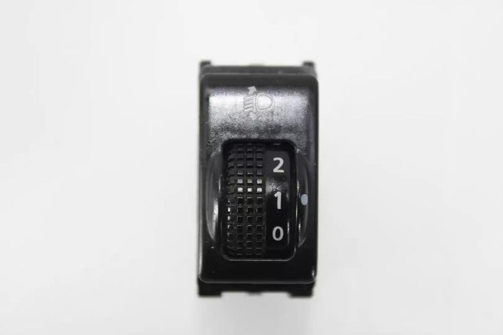 INTERRUPTOR NISSAN NP300 NAVARA 2006 -ALTURA FAROS