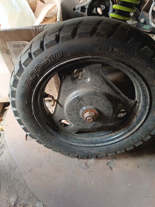 Продам заднє і переднє колесо ,диск на сузуки летс 1 -2-3 сепія