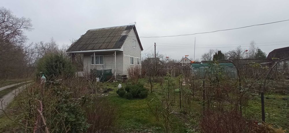 Продаж будинку,дачі